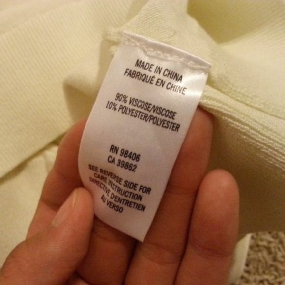 NWT THEORY twist front knit top (P.M) - Picture 9 of 9